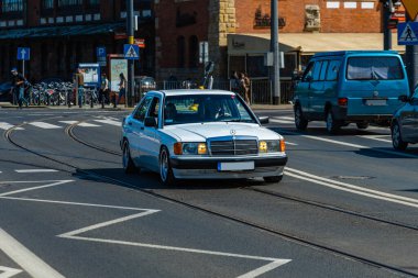 Wroclaw, Polonya - Mayıs 2021: Klasik Wroclaw Bölgesi 'nin eski eski vagonlarında gezinme