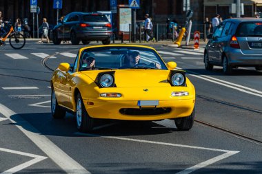 Wroclaw, Polonya - Mayıs 2021: Klasik Wroclaw Bölgesi 'nin eski eski vagonlarında gezinme