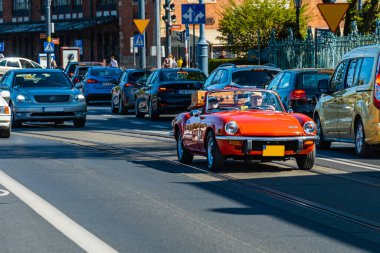 Wroclaw, Polonya - Mayıs 2021: Klasik Wroclaw Bölgesi 'nin eski eski vagonlarında gezinme