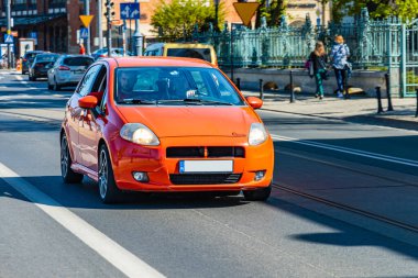 Wroclaw, Polonya - Mayıs 2021: Klasik Wroclaw Bölgesi 'nin eski eski vagonlarında gezinme