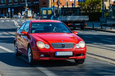 Wroclaw, Polonya - Mayıs 2021: Klasik Wroclaw Bölgesi 'nin eski eski vagonlarında gezinme