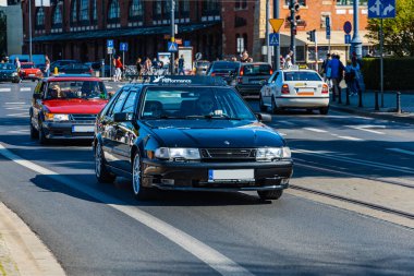 Wroclaw, Polonya - Mayıs 2021: Klasik Wroclaw Bölgesi 'nin eski eski vagonlarında gezinme