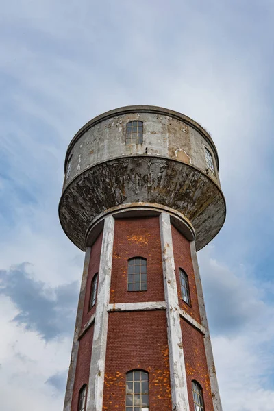 High Red Brick Tower Part Old Factory Complex — Foto Stock
