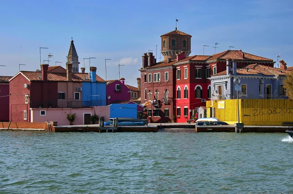 Πολύχρωμο νησί burano, κοντά σε Βενετία, Ιταλία — Φωτογραφία Αρχείου