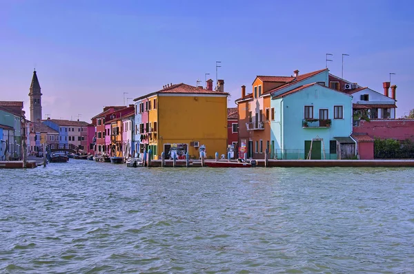 रंगीत बेट बुरानो, व्हेनिस जवळ, इटली — स्टॉक फोटो, इमेज