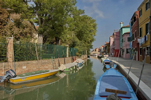 Colorata isola di Burano, vicino a Venezia — Foto Stock