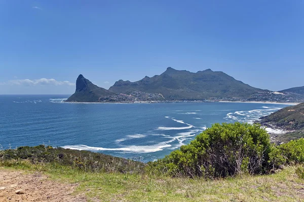 Chapman's Peak Drive. Vue sur la baie de Hout et la ville de Hout — Photo