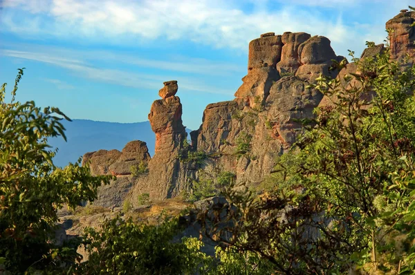 Formación rocosa "colegiala" en las rocas de belogradchik. — ストック写真