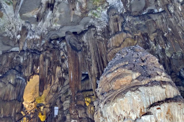 Vedere frumoasă în peștera Ledenika, Bulgaria — Fotografie, imagine de stoc