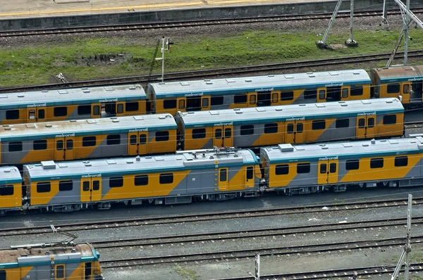 Vervoer van de passagier in durban treinstation — Stockfoto