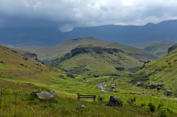 The Bushmans River valley in Giants Castle KwaZulu-Natal nature reserve — Stock Photo, Image