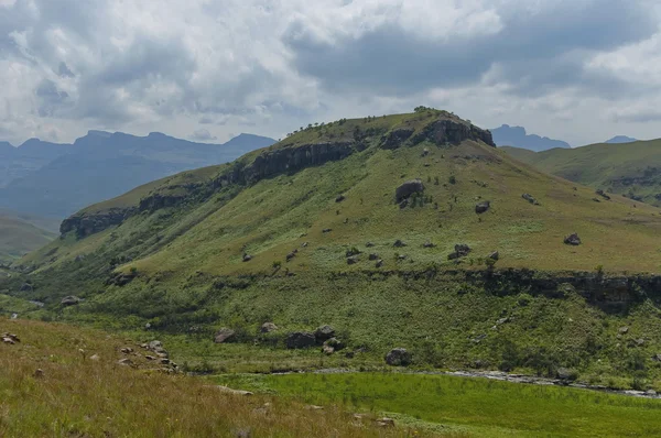 La valle del fiume Bushmans nel Castello dei Giganti Riserva naturale di KwaZulu Natal — Foto Stock