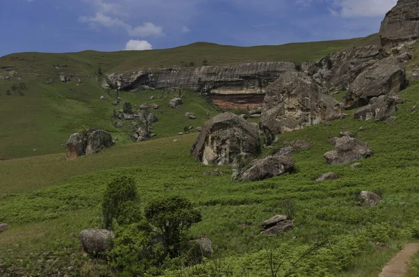 Zajímavé sedimentární hornina v obři hrad kwazulu-natal přírodní rezervace — Stock fotografie