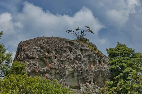 Rocha sedimentar interessante no Castelo dos Gigantes Reserva Natural de KwaZulu-Natal — Fotografia de Stock