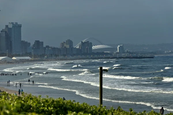 Zee strand door ushaka in durban stad — Stockfoto