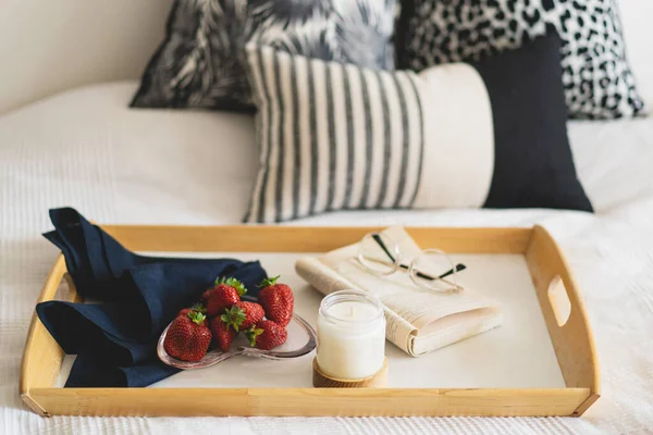 Linen Pillows White Bed Home Decor Still Life Details Home — ストック写真