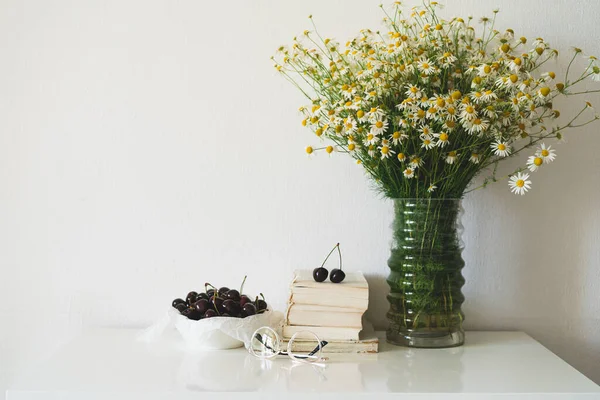 Still Life Details Home Interior Living Room Book Cherries Vase — Stok fotoğraf