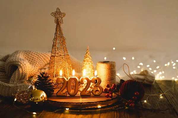 Новым 2023 Годом Рождественский Фон Елкой Шишками Рождественскими Украшениями Праздник — стоковое фото