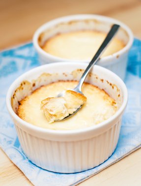 Süzme peynir güveci.