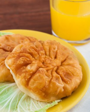 lahana ile kızarmış börek