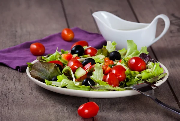 Frischer Salat — Stockfoto