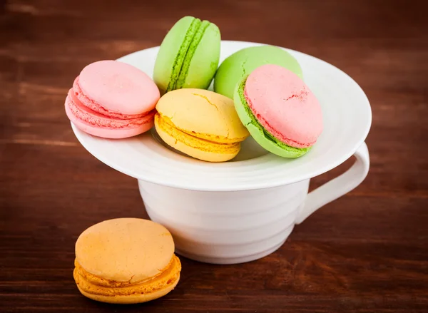 Macarons on the cup — Stock Photo, Image