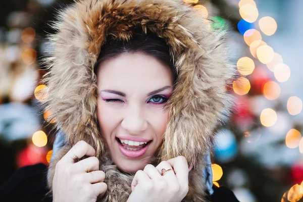 Woman in the winter scenery — Stock Photo, Image