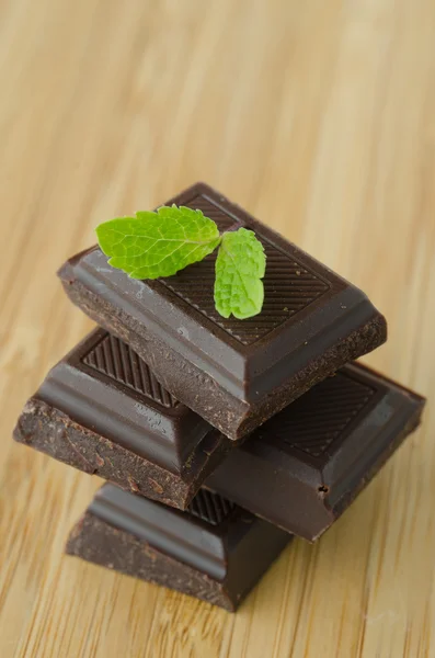 Chocolate and mint — Stock Photo, Image