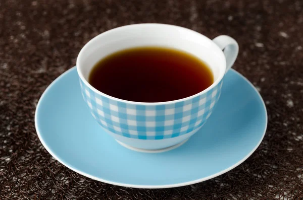 Eine Tasse schwarzen Tee horizontal — Stockfoto