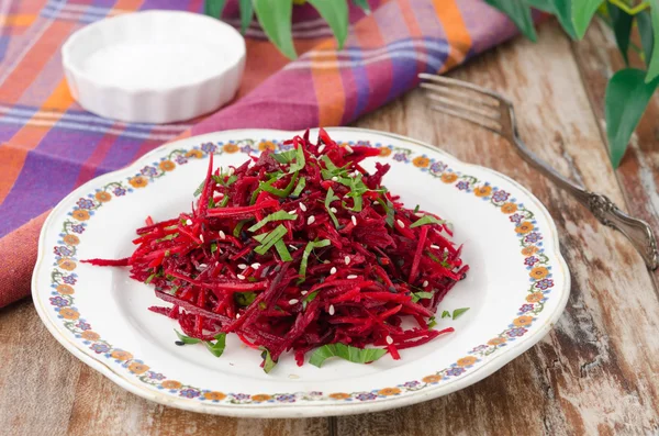 Salad of fresh beets and carrots with parsley — Stock Photo, Image