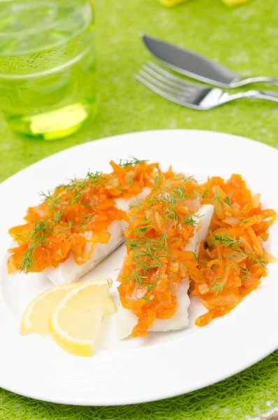 Cod with pickled carrots and onions — Stock Photo, Image