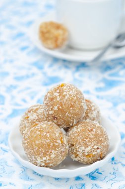 ev yapımı çikolata badem, zencefil ve tarihleri