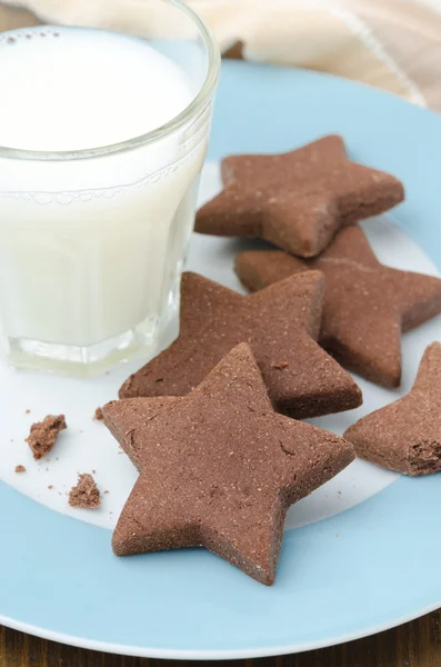 Chocolade koekjes in de vorm van sterren — Stockfoto