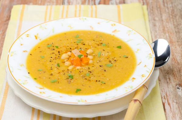 Moroccan chickpeas soup with ginger, horizontal — Stock Photo, Image