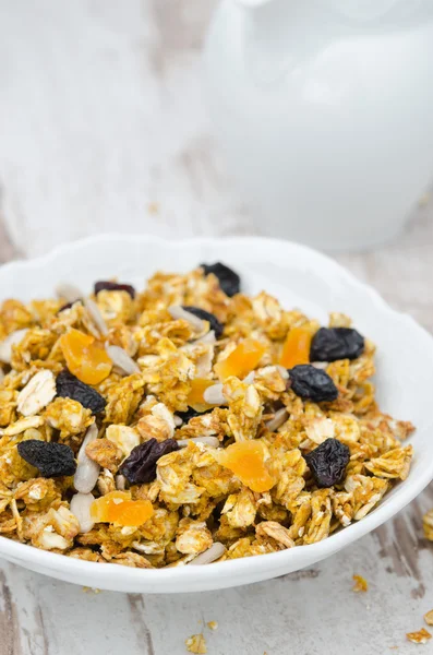 Pompoen muesli met gedroogde vruchten en zaden close-up — Stockfoto