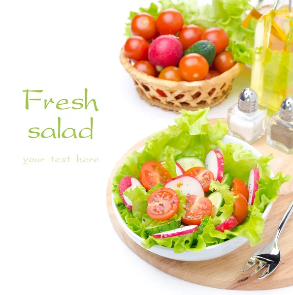 Ensalada con verduras frescas e ingredientes para el primer plano de ensalada —  Fotos de Stock