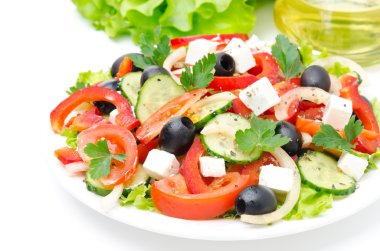 beyaz peynir, zeytin ve beyaz sebze salata