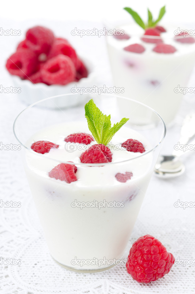 Panna cotta with fresh raspberries and raspberry