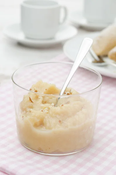 Apple sauce with nuts — Stock Photo, Image