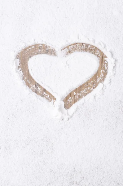 Καρδιά ζωγραφισμένα για το σκηνικό του ζάχαρη άχνη, κάθετη — Φωτογραφία Αρχείου