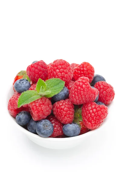 White bowl with fresh juicy berries and mint isolated — Stock Photo, Image