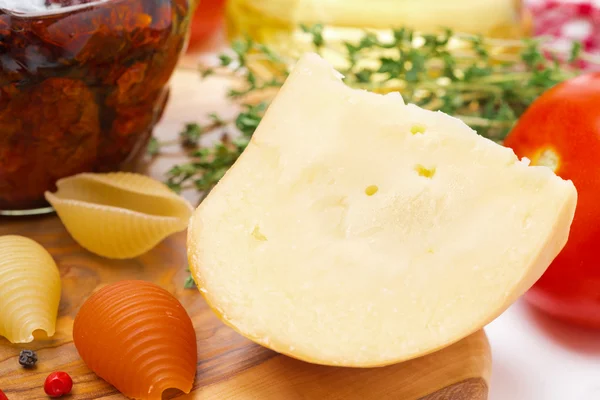 Fresh cheese and spices close-up — Stock Photo, Image
