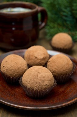 çikolata truffles ve kahve, yakın çekim