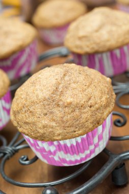 tam buğday unu dikey muffins