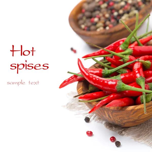 Bowl with fresh chili pepper, close-up, isolated — Stock Photo, Image