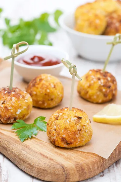 Chicken meatballs in corn breading with tomato sauce — Stock Photo, Image