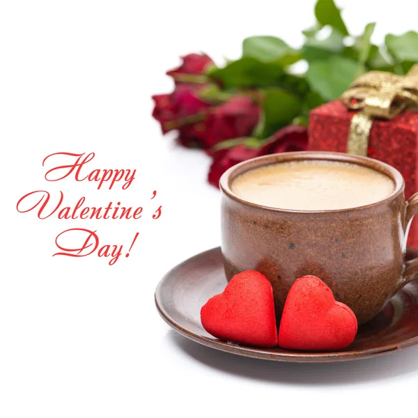 Cup of black coffee, candy, gift and roses for Valentine's Day — Stock Photo, Image