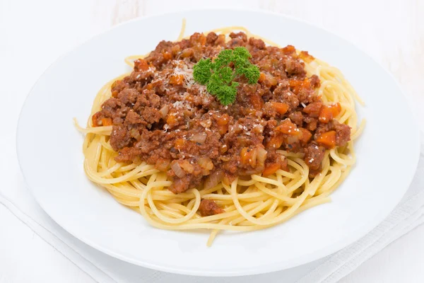 Porcję spaghetti bolognese, widok z góry — Zdjęcie stockowe