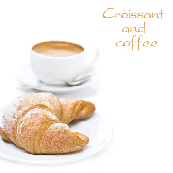 Delicioso croissant y taza de café negro, aislado — Foto de Stock