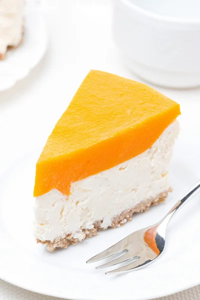 Piece of cheesecake with pumpkin jelly, top view — Stock Photo, Image